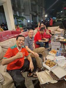 Darmawel Azwar SH.MH, ditengah kesreruan Nobar